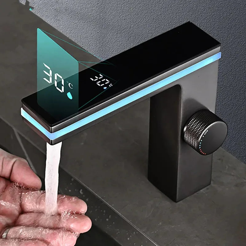Robinet de lavabo de salle de bain à affichage numérique intelligent LED en laiton